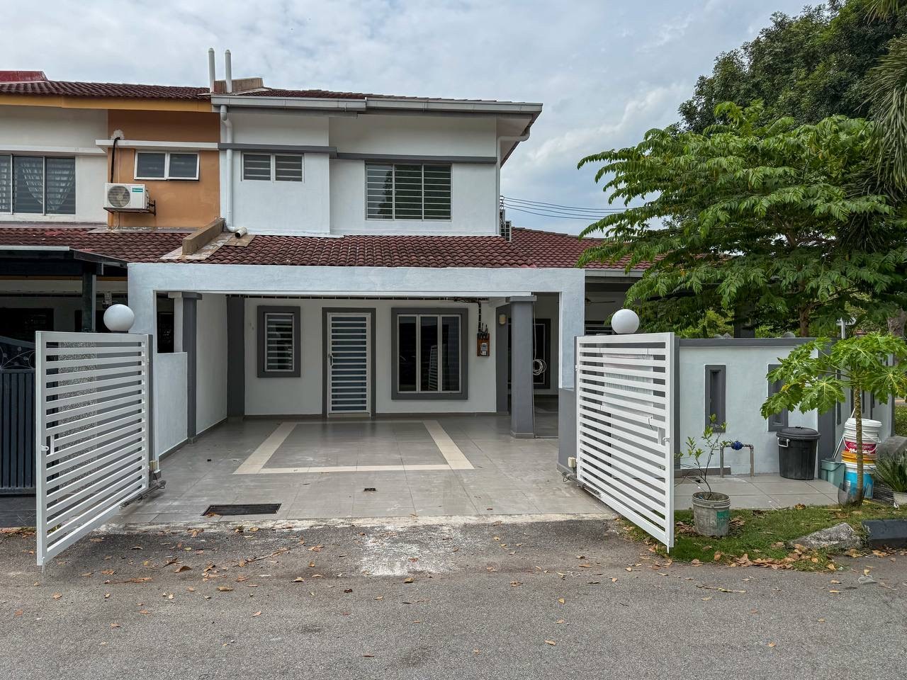 Facing Open 2 Storey House Saujana  Putra 8 BANDAR SAUJANA PUTRA Sp8