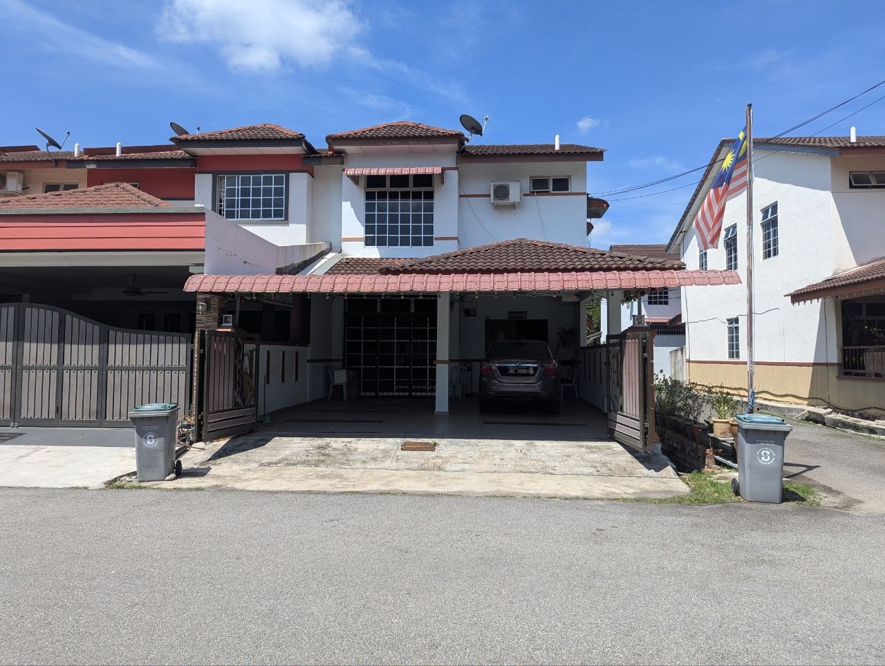 Rumah Teres 2 Tingkat,Tmn Angkasanuri Bt Berendam