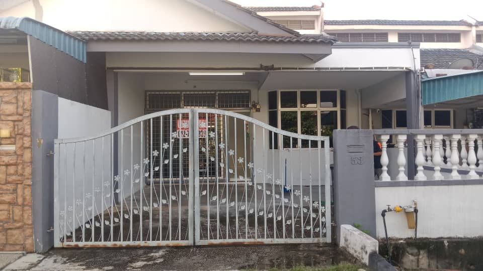SP133 - RUMAH TERES SETINGKAT  - TAMAN SRI KLUANG, KLUANG.