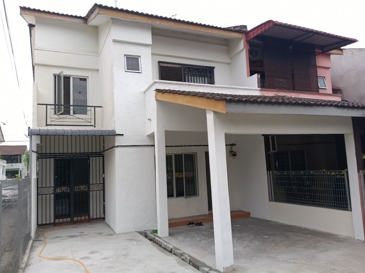 FOR SALE | END LOT DOUBLE STOREY TAMAN PINGGIRAN SENAWANG, SEREMBAN
