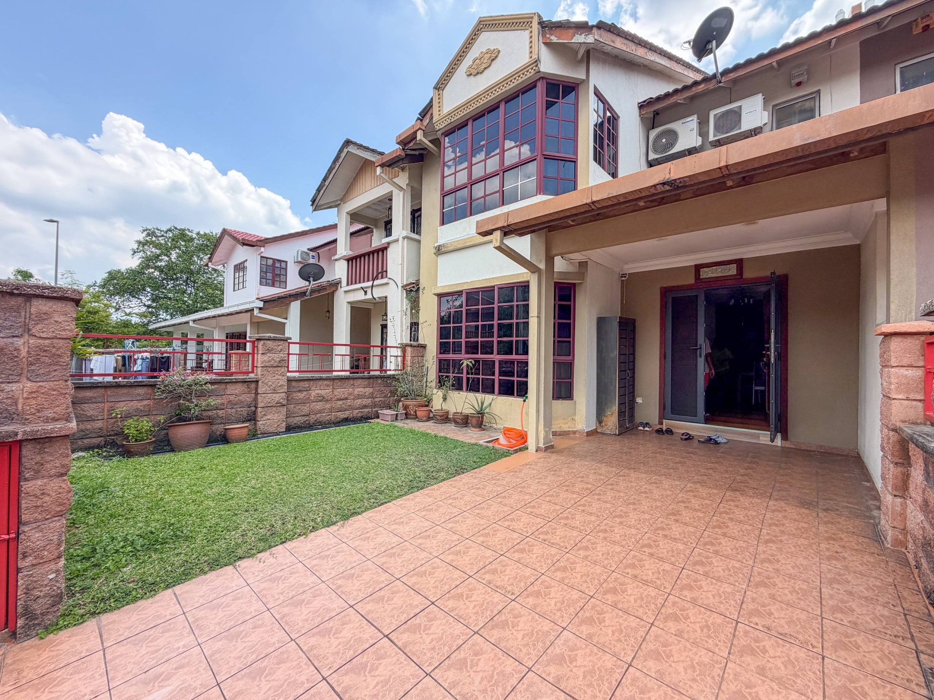 Two Storey Terrace Jalan Serambi Bukit Jelutong Shah Alam
