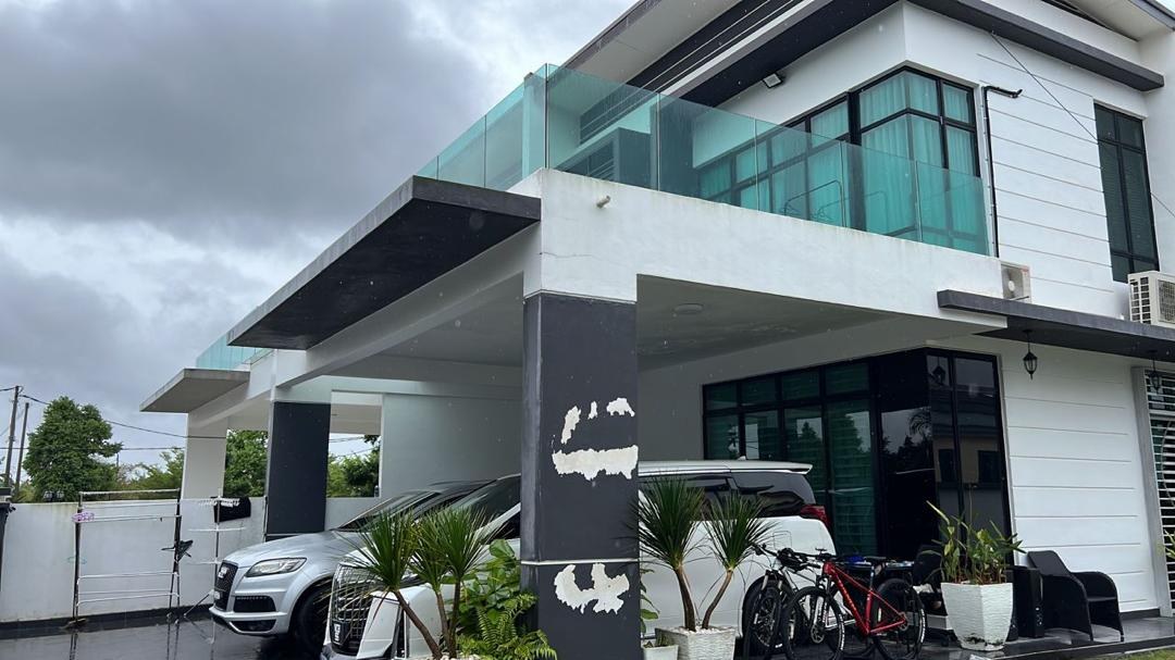 SP142 - RUMAH SEMI-D 2 TINGKAT - TAMAN PUTERA INDAH TONGKANG PECHAH BATU PAHAT.