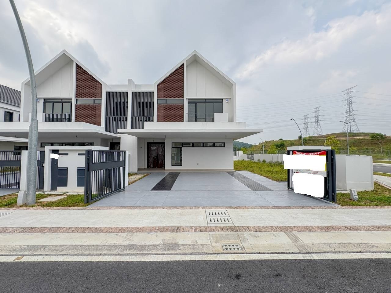 Corner Lot || Two Storey Semi-D || The Eighth Elmina Green