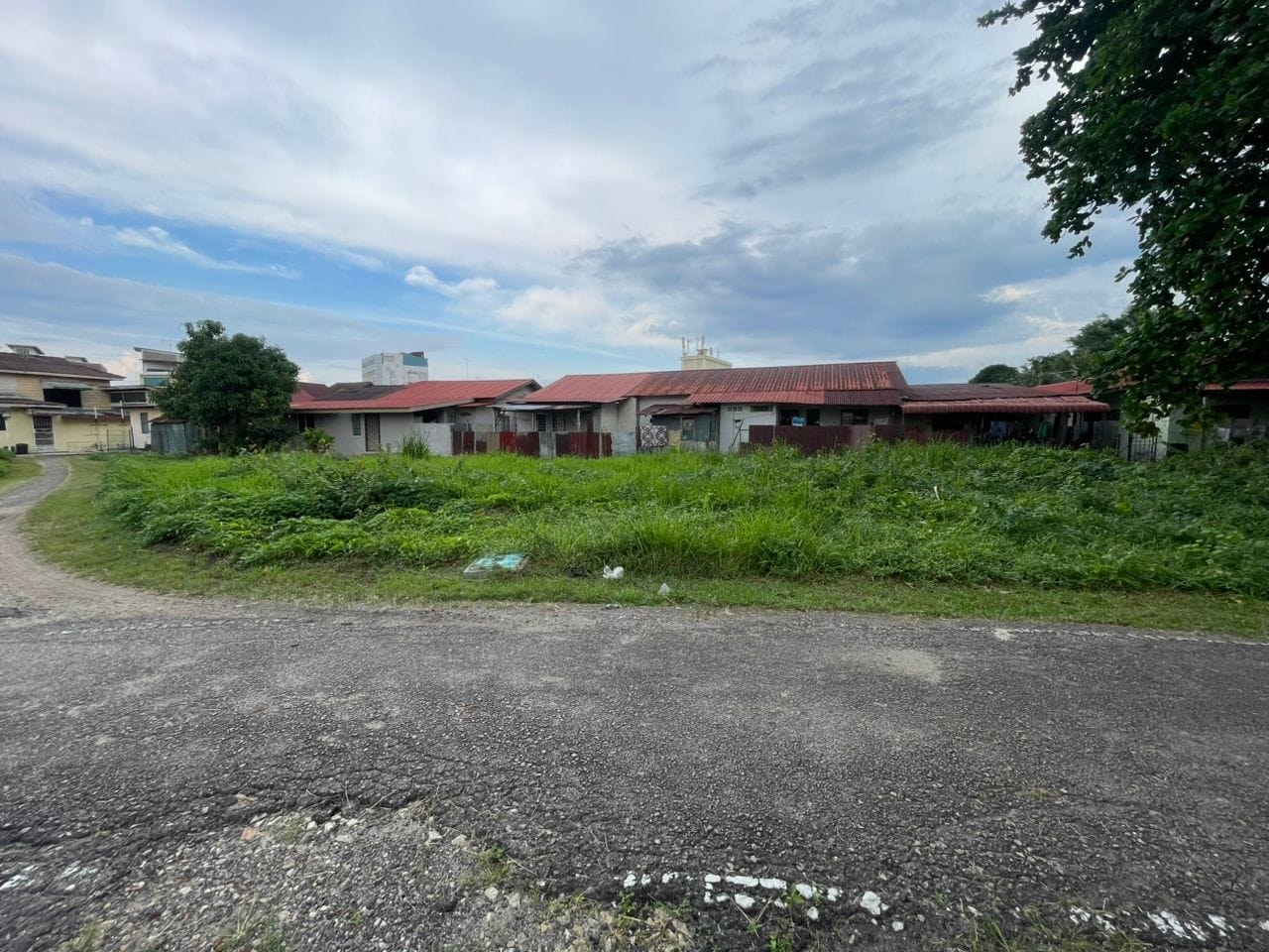 SP89 - TANAH KEDIAMAN 12,441 SQFT  - TAMAN SERI MAHARANI MUAR.