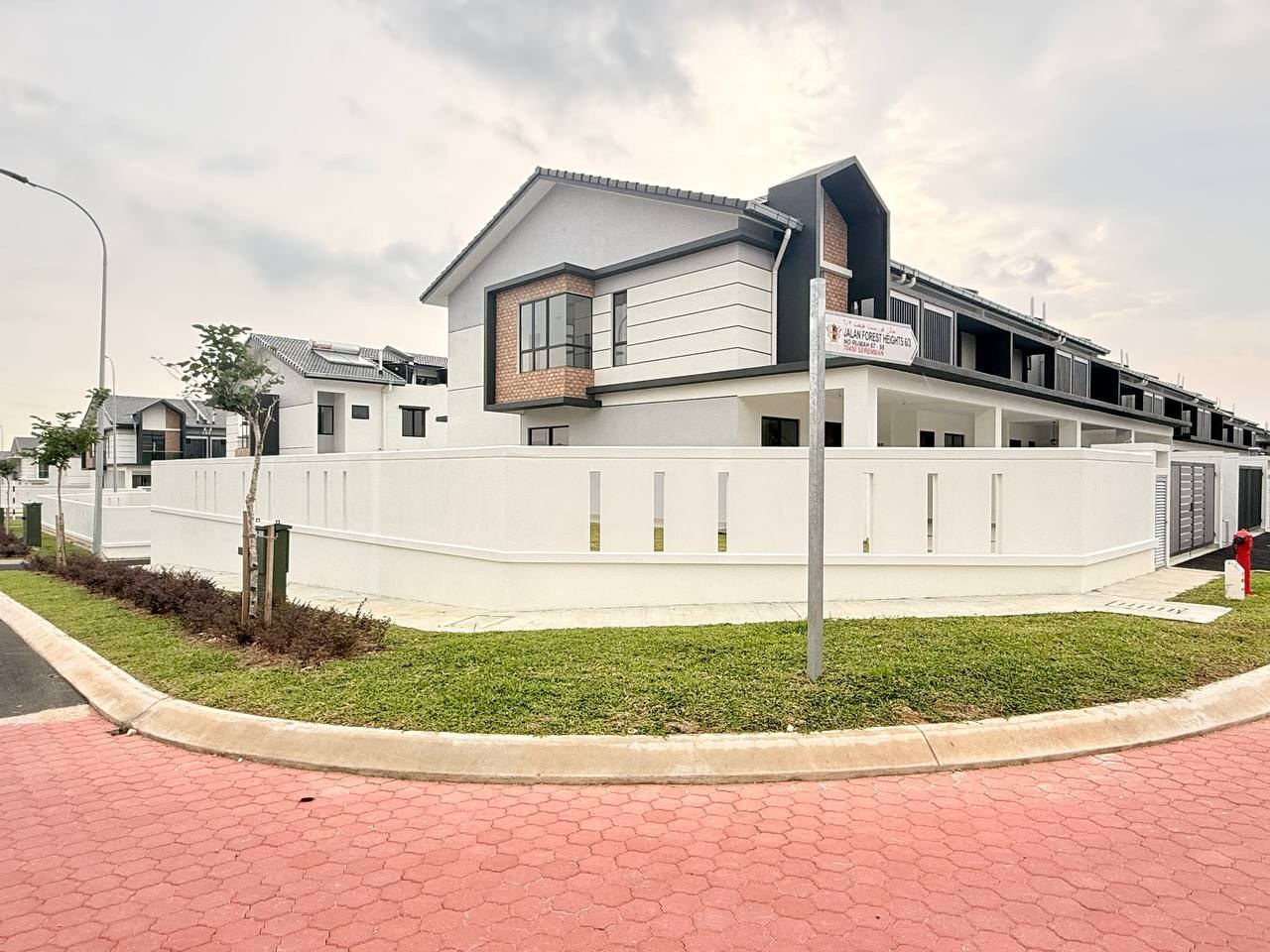 FREEHOLD CORNERLOT FOREST HEIGHT SEREMBAN