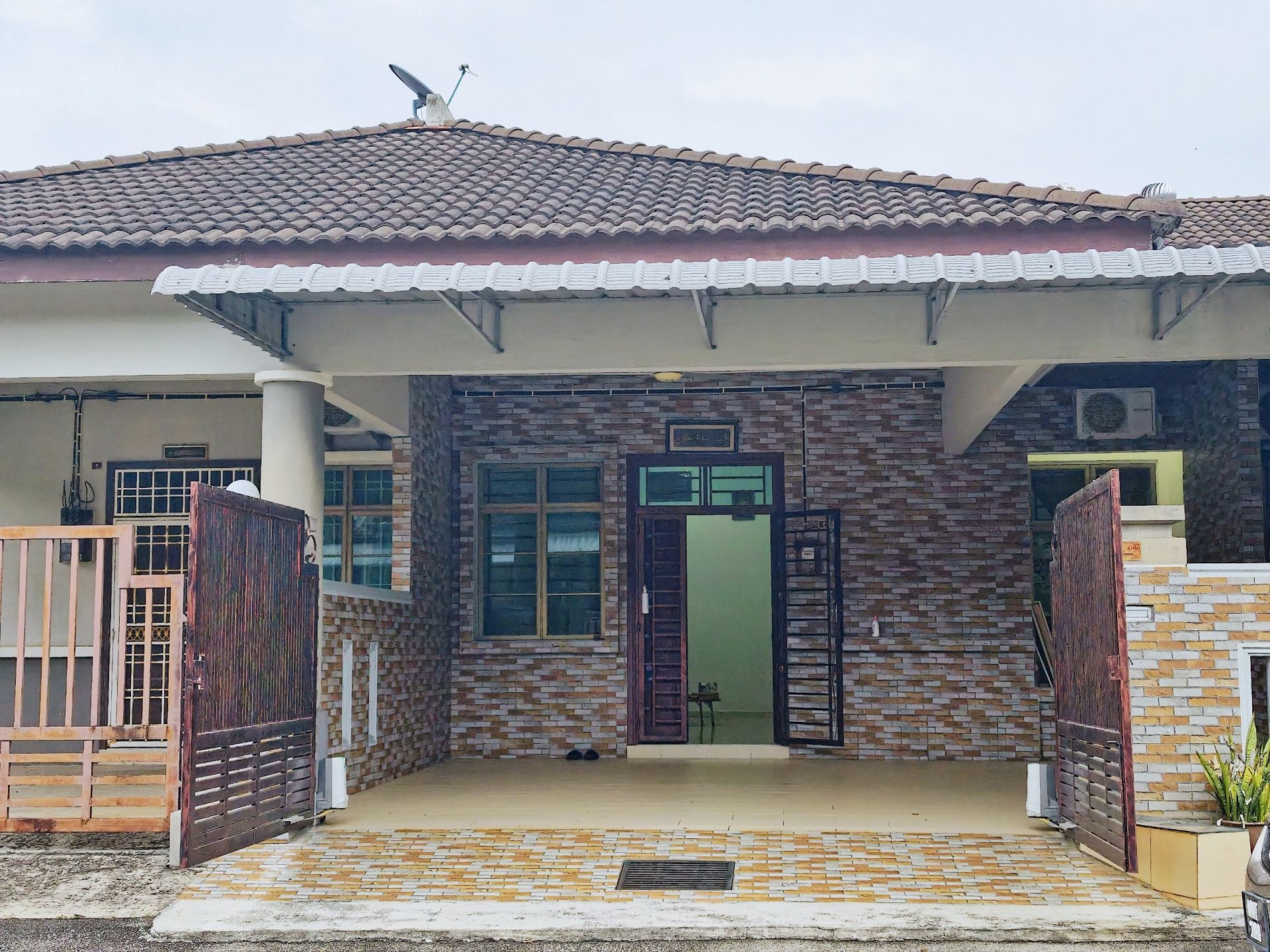 Teres Setingkat Taman Saujana Permai Bukit Kat