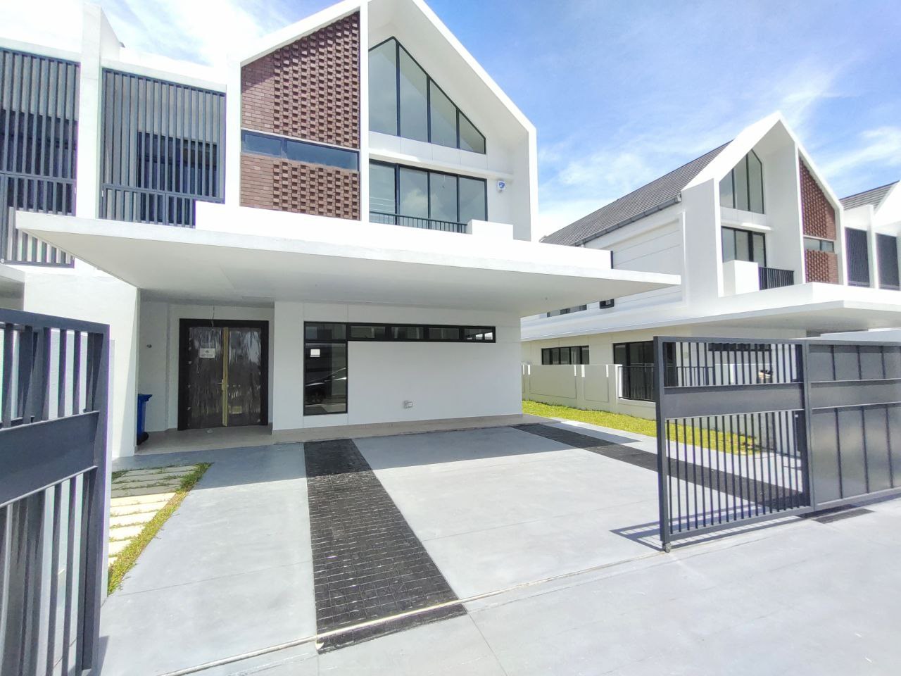 Two Storey Semi-D || The Eighth Elmina Green